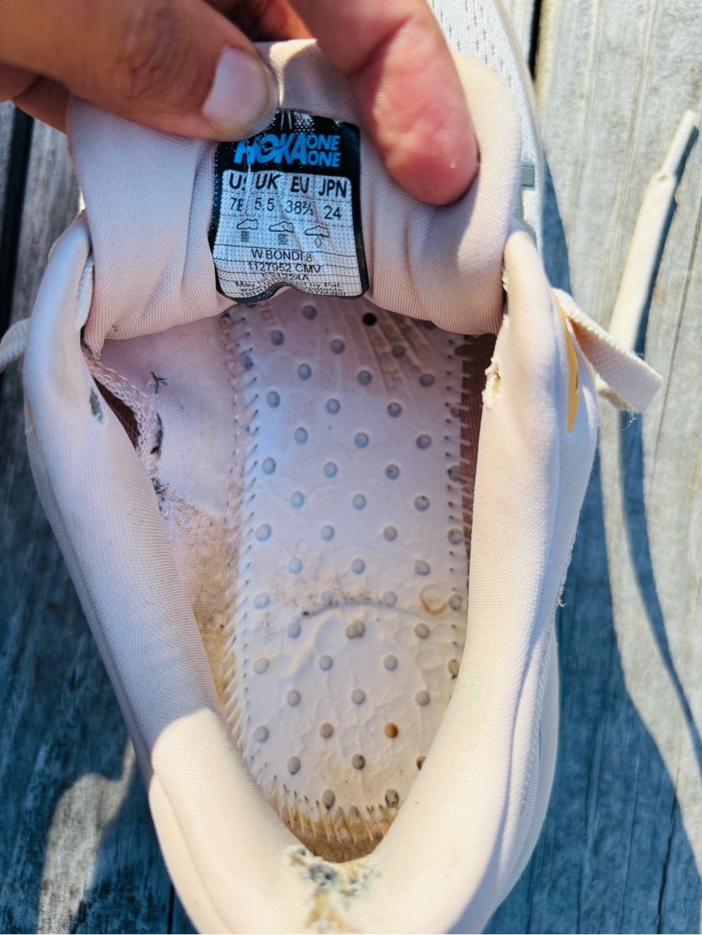 Hoka One One Bondi 8 Women's cream vanilla Running Shoes with Navy Logo size 7B - Picture 10 of 13